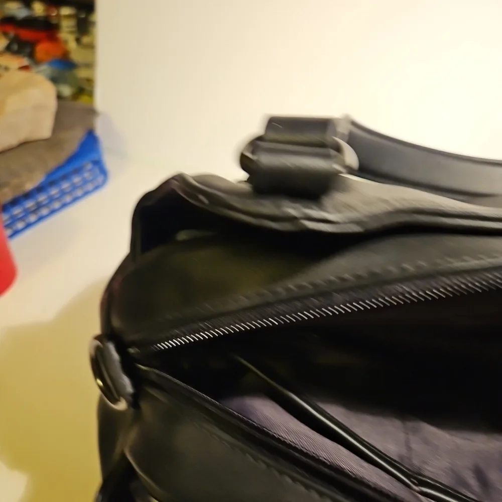 Black Vegan Leather Women's Bag - Picture 8 of 10